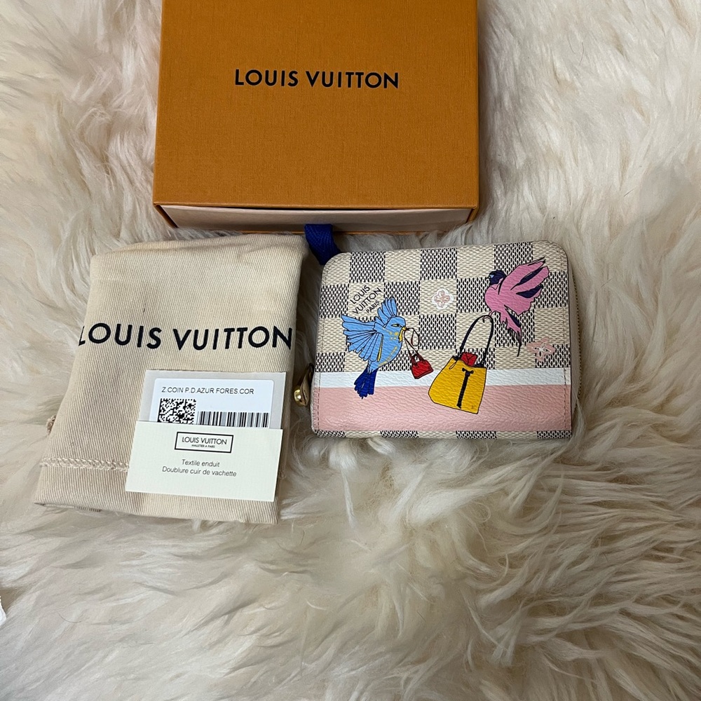 Authentic Louis Vuitton 2018 Christmas Animation Zippy compact wallet
